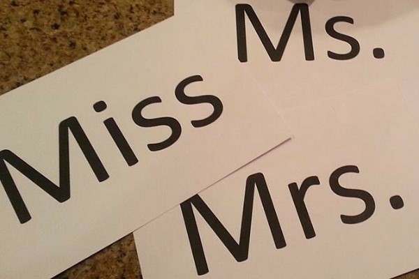 Viết tắt MS là gì? Cách phân biệt Ms, Miss, Mrs, Madam trong tiếng Anh
