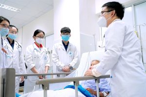 Học Y sĩ đa khoa ra trường làm gì